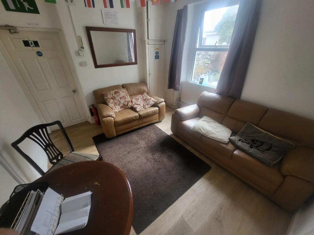 3 Acland Road  Living Room.jpg